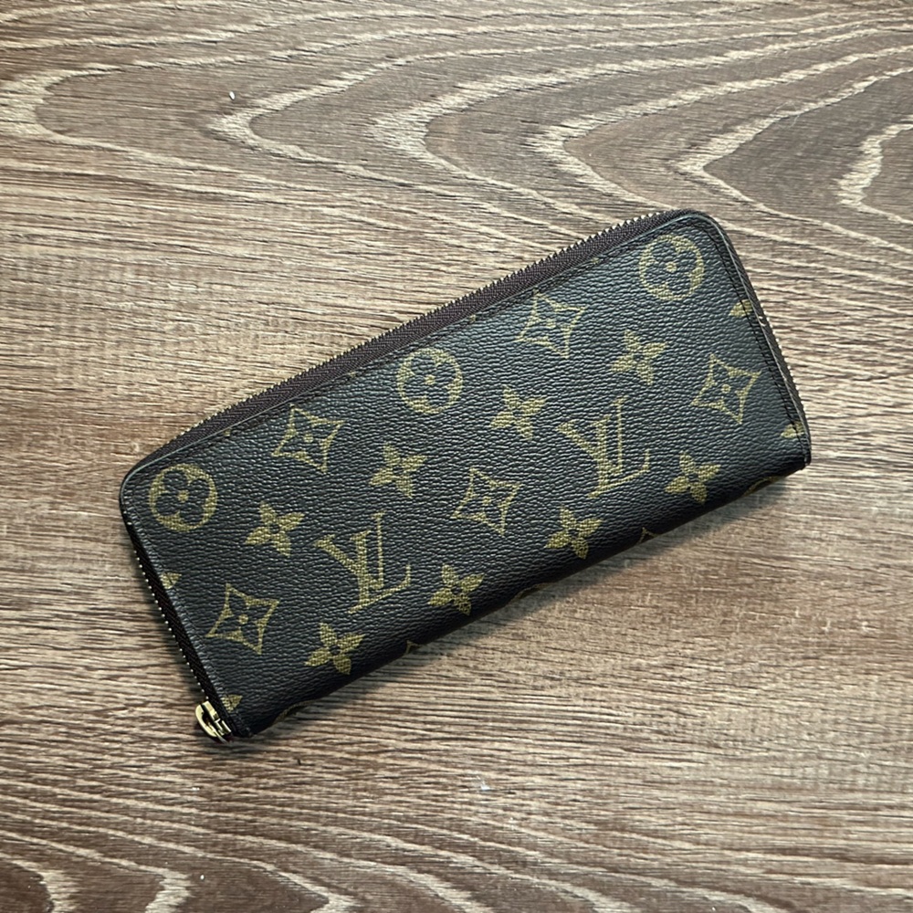Louis Vuitton Clemence Wallet in Fuchsia